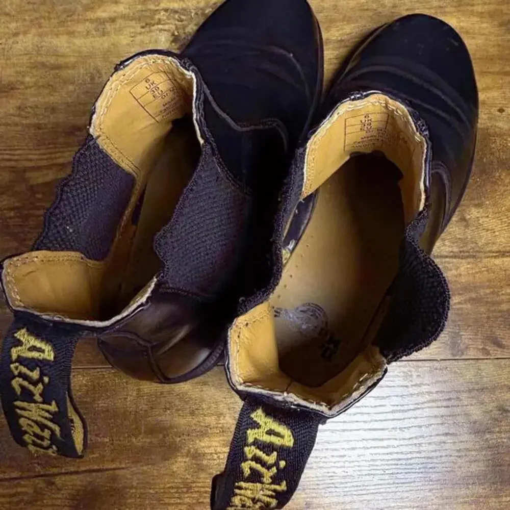 Dr. Martens 2976 11853001 Black Smooth Leather Chelsea Boots Mens 7‎ Womens 8